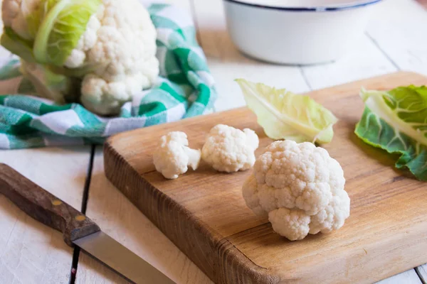 Fresh Cauliflower Cabbage Wooden Background — Stock Photo, Image