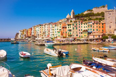 Vernazza 'nın güzel manzarası, Cinque Terre, İtalya