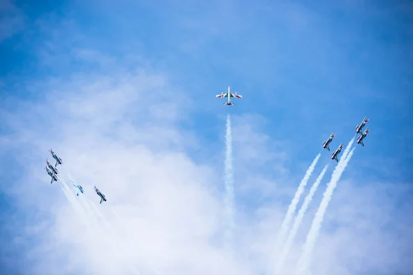 Onderste Beeld Van Lucht Show Italië Tijdens Nationale Viering — Stockfoto