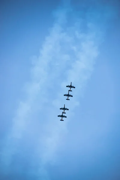 Gökyüzünde Uçan Uçak — Stok fotoğraf