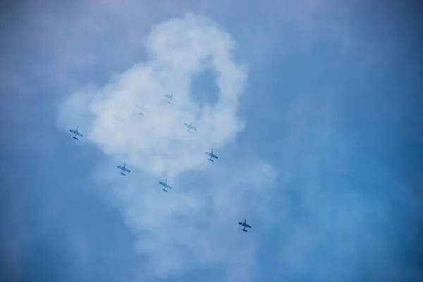 Літаючий Літак Небі — стокове фото