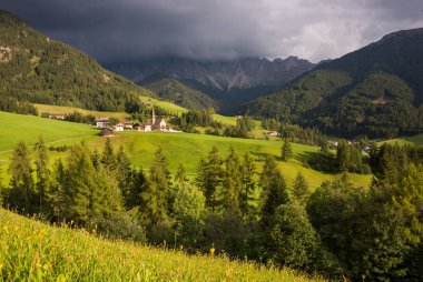 Dağların güzel manzarası