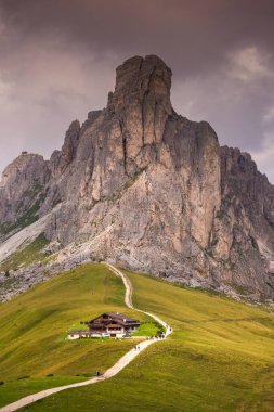 Dağların güzel manzarası