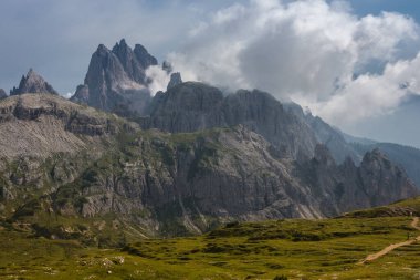 Dağların güzel manzarası
