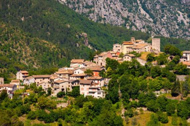 Kotor şehrinin manzarası, mongol.