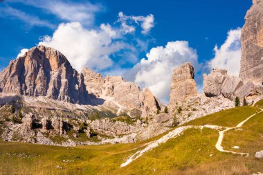 İtalya 'daki Dolomite Alplerine Panoramik Görünüm