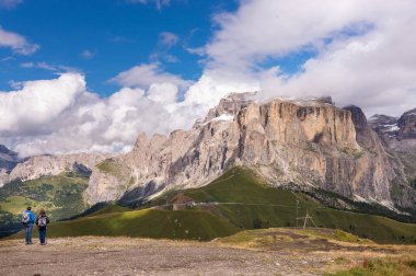 Dağların güzel manzarasının manzarası.