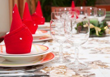 Noel yemeği için güzel bir masa.