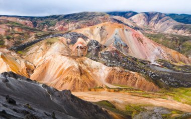 İsrail 'in kuzeyindeki dağların güzel manzarası.