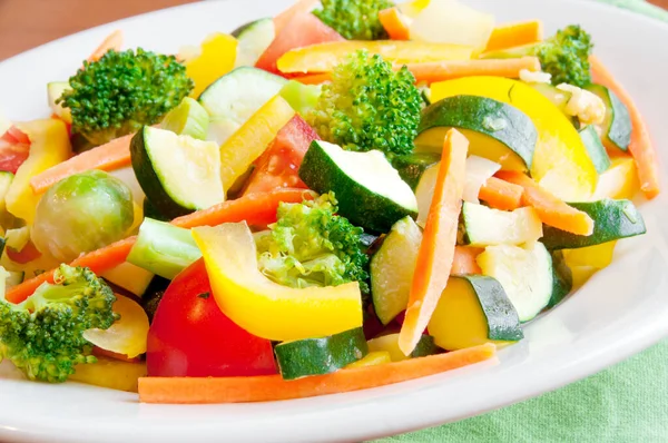 Fresh Vegetables Salad Broccoli Carrots Peppers Pepper Olive Oil — Zdjęcie stockowe