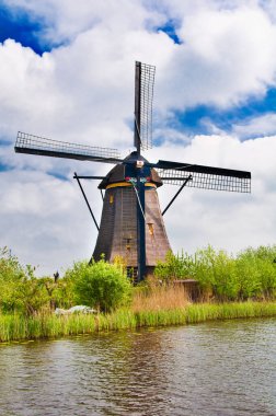 Hollanda, anaokulunda geleneksel yel değirmeni