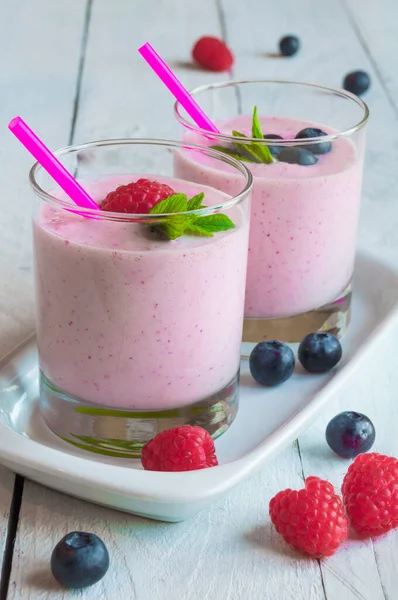 sağlıklı ve besleyici yiyecek, içecek ve içecekler