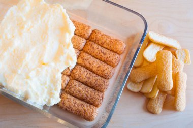 tiramisu tatlı hazırlama süreci