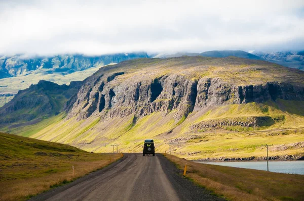 Όμορφο Τοπίο Του Δρόμου Στην Ισλανδία — Φωτογραφία Αρχείου