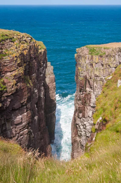 Vacker Utsikt Över Klippor Och Hav — Stockfoto