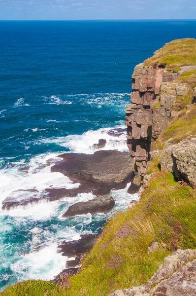 Vacker Utsikt Över Klippig Havskust — Stockfoto