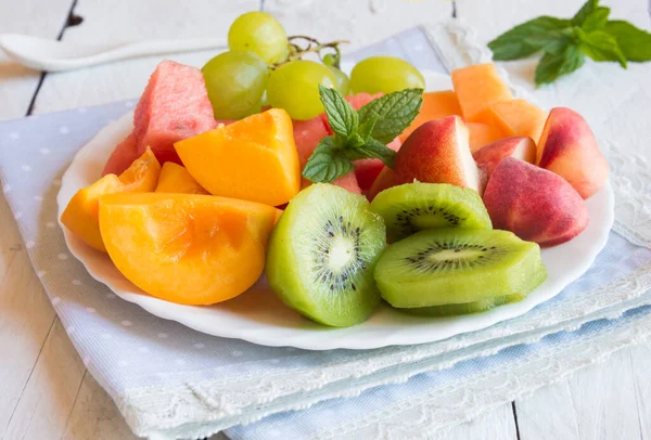 Fresh Fruit Salad White Wooden Background — Stock Photo, Image