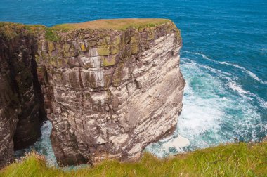 Deniz kıyısının güzel manzarası