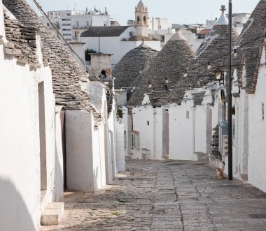 tipik Trulli evleri Alberobello, Apulian bölgesi, İtalya
