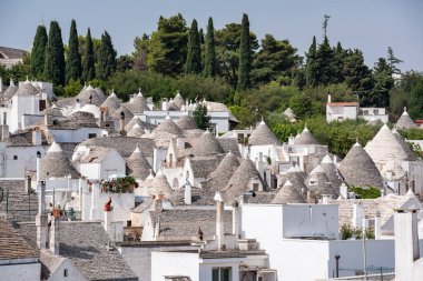 tipik Trulli evleri Alberobello, Apulian bölgesi, İtalya