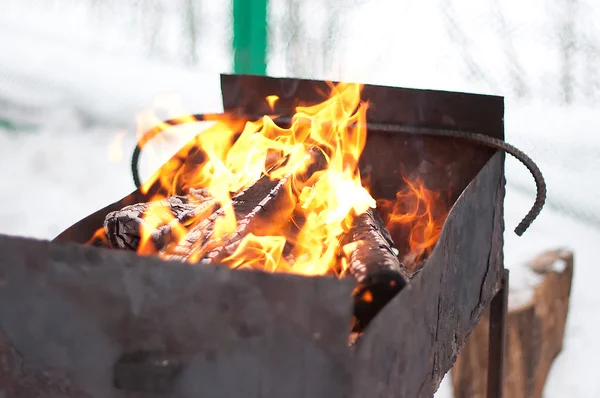 Foc într-un brazier — Fotografie, imagine de stoc