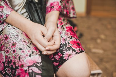 Ellerini kilide koy..