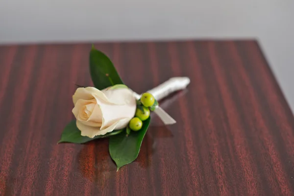 Blume auf einem Tisch. — Stockfoto