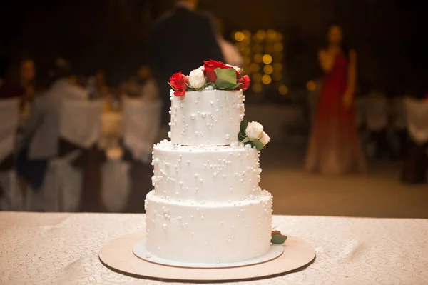 Eine Ganze Torte Für Hochzeitsgäste — Stockfoto