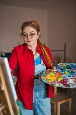 Sanatçı en iyi başyapıtını yaratır..