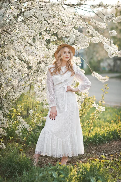 Portrait Girl Cherry Blossom Bush — Stock Photo, Image