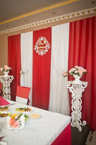 Beautifully Decorated Wedding Hall — Stock Photo, Image