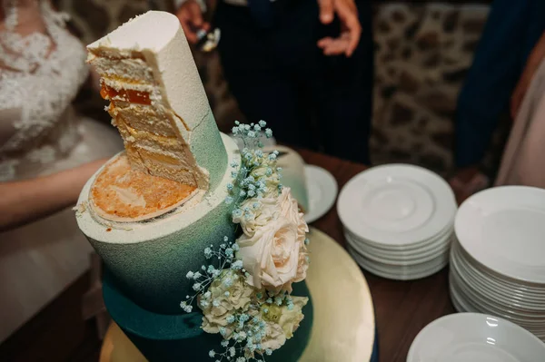 Torta Verdastra Originale Con Fiori — Foto Stock