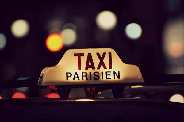 Taxi in Paris — Stockfoto
