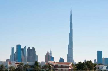 Dubai şehir silüetinin