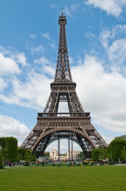 güzel yaz günü Paris