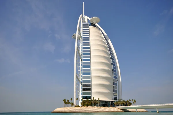 Burj Al Arab en Dubai, visto el 9 de enero de 2013 — Foto de Stock