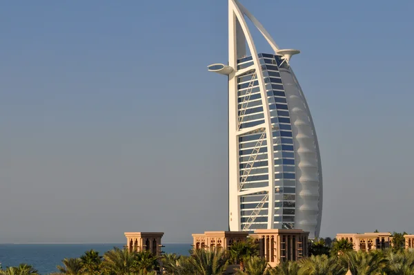 Burj Al Arab ในดูไบ ดังที่เห็นเมื่อวันที่ 12 มกราคม 2012 — ภาพถ่ายสต็อก