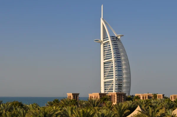 Burj al 在迪拜，阿拉伯，看到在 2012 年 1 月 12 日 — 图库照片