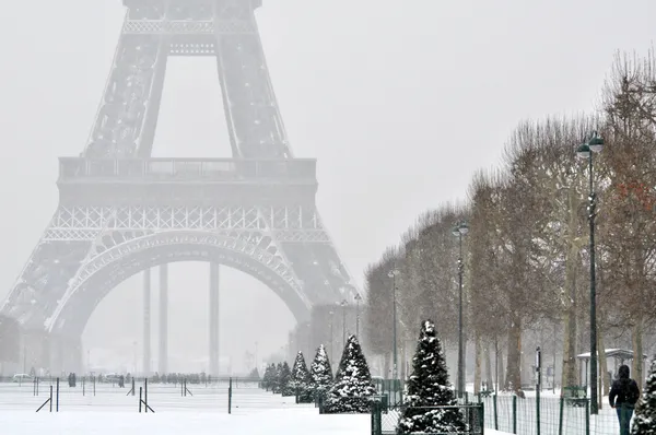 Tempestade de neve em Paris — Fotografia de Stock