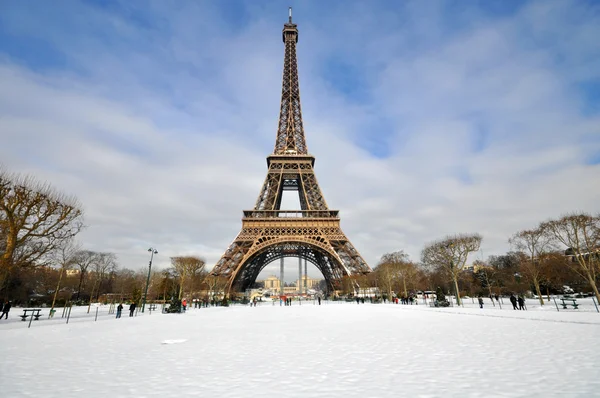 Schneesturm in Paris — Stockfoto