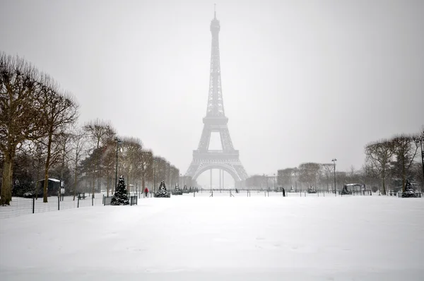 Snöstorm i paris — Stockfoto