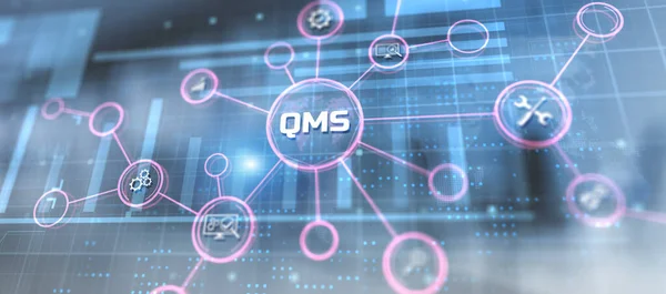 Sistema de gestión de calidad QMS concepto de empresa y tecnología industrial — Foto de Stock
