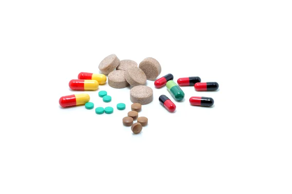 Pillole medicinali isolate su sfondo bianco — Foto Stock