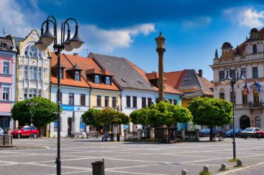 Ceska Lipa, Çek Cumhuriyeti - 8 Mayıs 2022: T. G. Masaryk Meydanı, Kutsal Üçlemenin Veba Sütunu