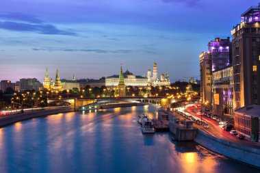 nehir yan görünümden Kremlin