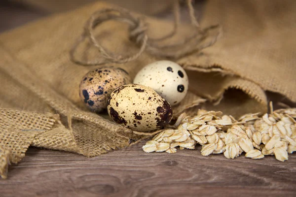 Uova di quaglia con avena — Foto Stock