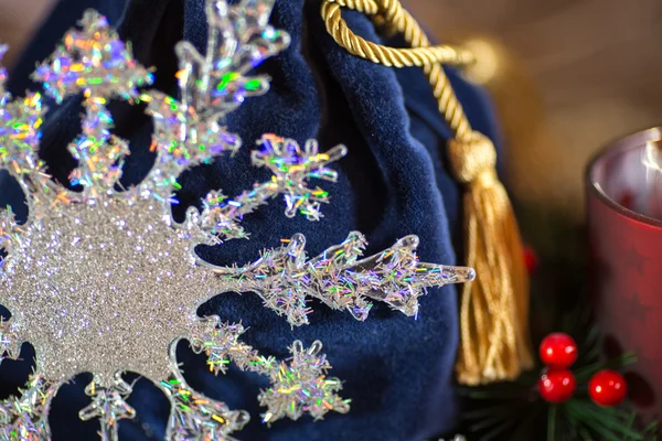 Silver snowflake close-up on Christmas — Stock Photo, Image