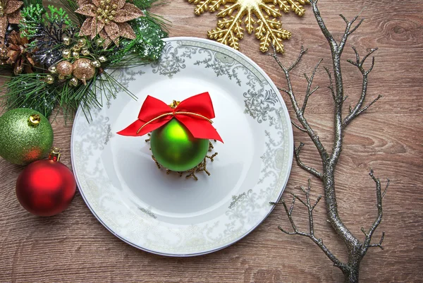 Nyår bollen på plattan — Stockfoto