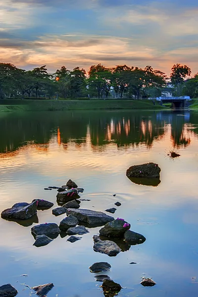 Göl Parkı günbatımı Üniversitesi teknoloji Malezya içinde