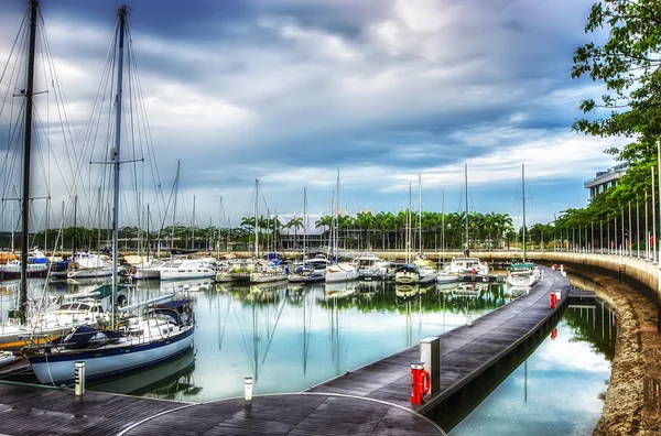 Neblina de manhã Puteri harbor — Fotografia de Stock